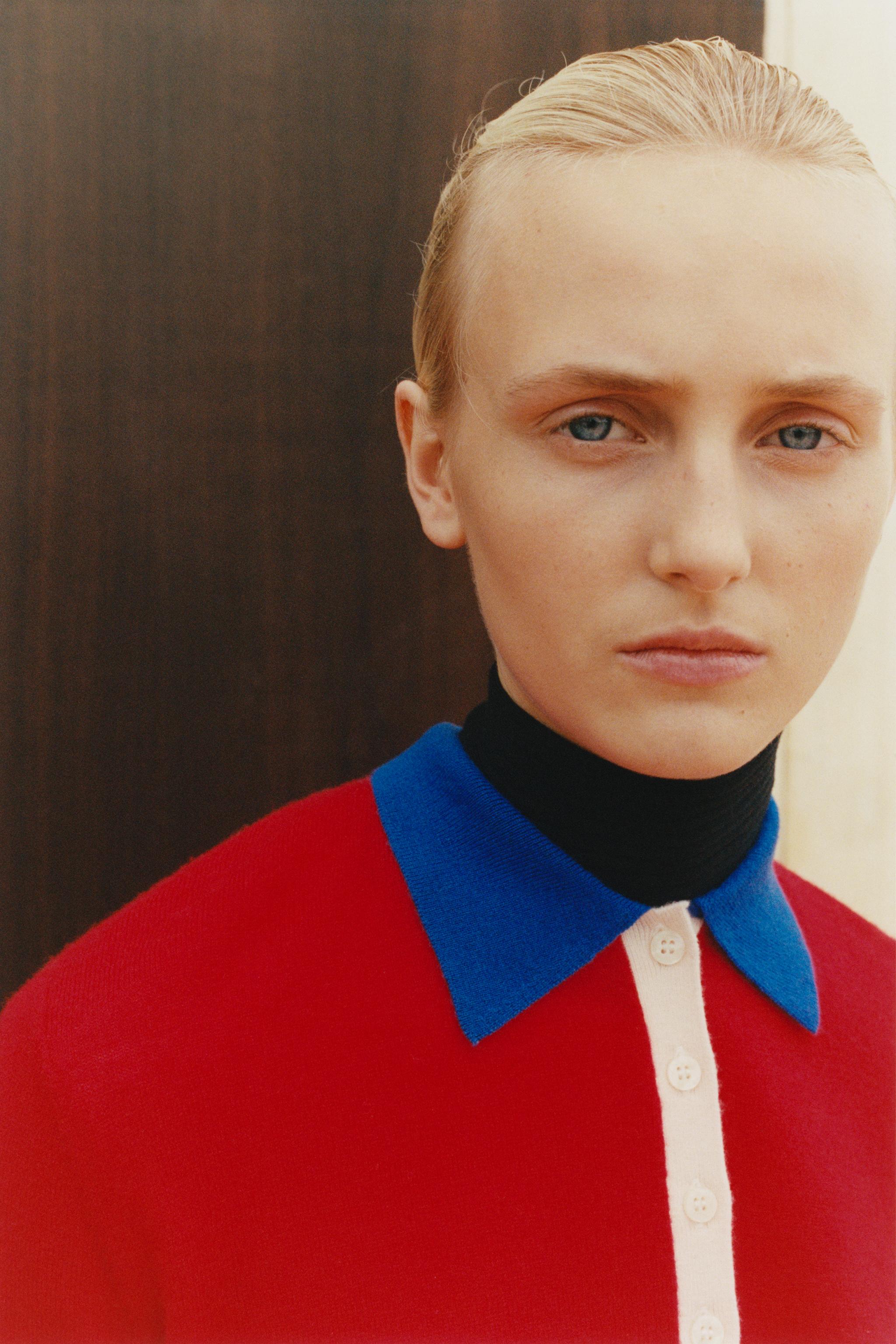 100% EXTRA-SOFT WOOL POLO SWEATER WITH CONTRAST COLLAR